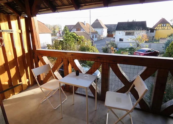 Le Balcon Suspendu Apartment *